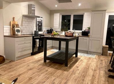 Complete Shaker-Style Kitchen (Disassembled) - Grey & Walnut Finish