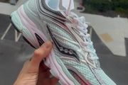 Saucony ProGrid Omni 9