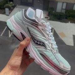 Saucony ProGrid Omni 9