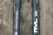 Rockshox Revelation lower legs