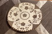Plate with wall hanger - English Ironstone- Romance