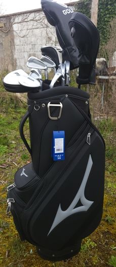 Set of Golf Clubs