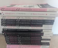 Isadora Moon books x 19 Harriet Muncaster