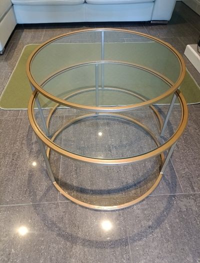 Coffee table nest of 2