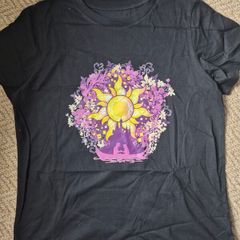disney rapunzel tangled tshirt size Large