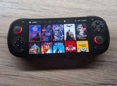 Retroid Pocket 6 - Handheld Gaming Console