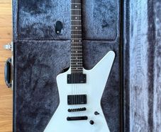 Epiphone 1984 Explorer EX