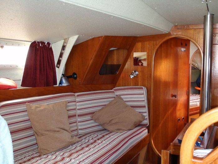 Kingscruiser 33 Yacht deposit paid.
