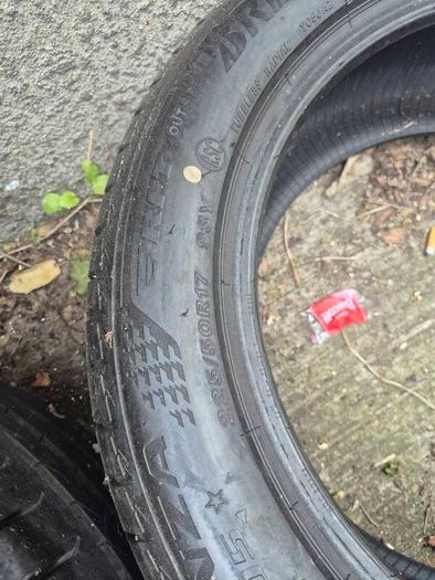 Bridge stone run flats star rated tyres