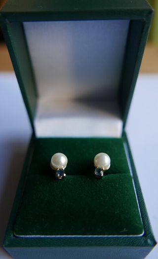 Vintage Pearl & Topaz Stud Earrings in 9ct Yellow Gold Plated