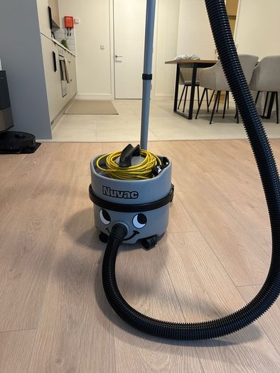 vacuum cleaner