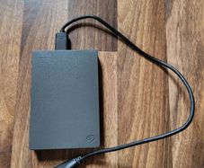 Seagate  Seagate USB 3.0 2TB External Basic Portable Hard Drive