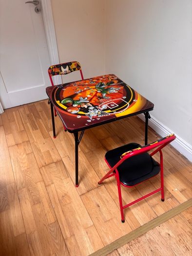 Child's Disney folding table + 2 chairs