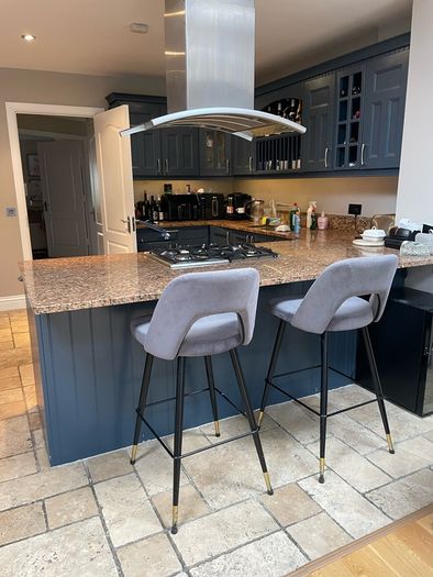 4 Barstools