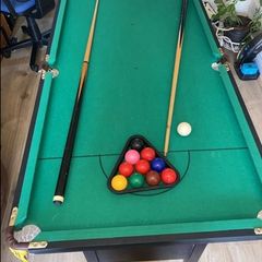 Pool table