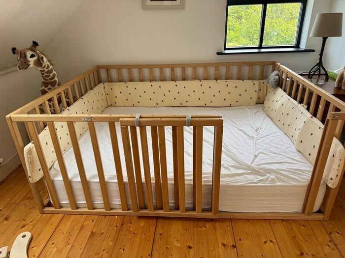 Montessori Floor bed / Play pen