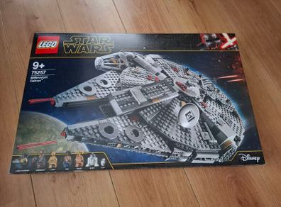 LEGO Star Wars 75257 Millennium Falcon