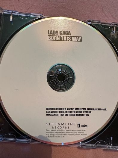 Lady Gaga - Born This Way - Signed CD