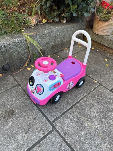 Little tikes 3 wheel scooter and Minnie Mouse Ride On car