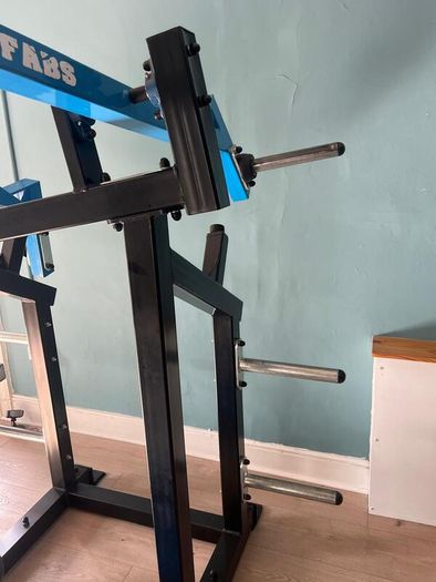 Lat Pull-Down Machine (for plates)   -- D: 180cm x W: 95 cm--