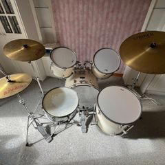 Pearl Forum Drumkit