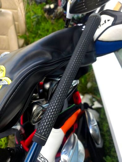 Set of Taylormade Golf Clubs