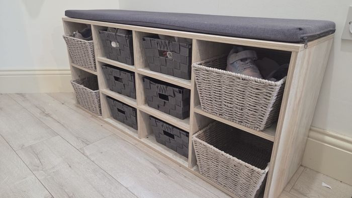 Entryway cubby storage bench