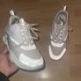 Dior B22s Image 2