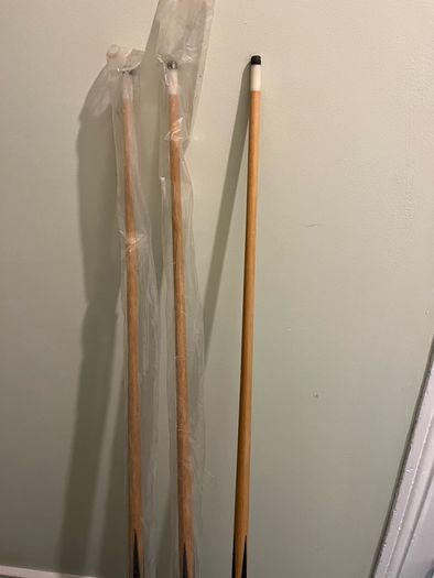 pool cue