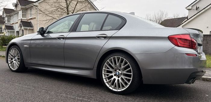 BMW 5-Series 2012