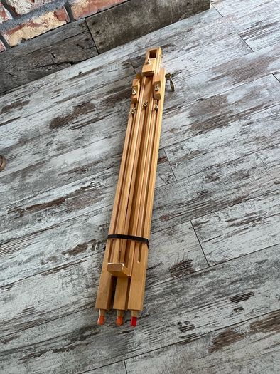 easel