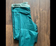 Crane teal green high waisted sports leggings with side pockets size m (12 14)
