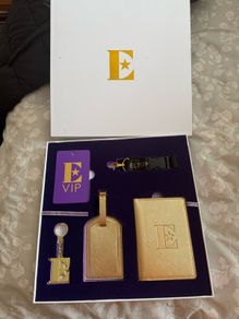 Elton John  VIP travel set