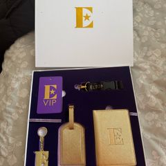 Elton John  VIP travel set