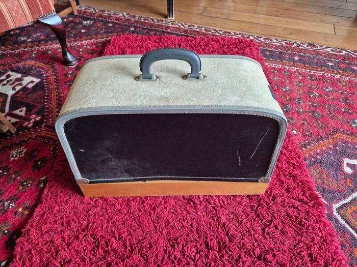 FREE - Old NOVUM Sewing Machine