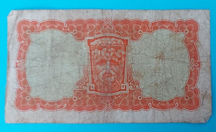 Irish 1962 Lavery ten shilling banknote in used condition