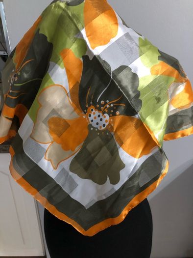 Bonita scarf