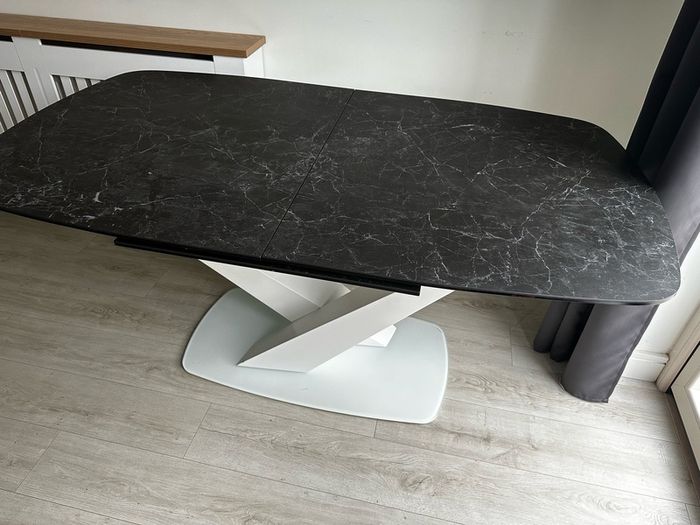 Dinning (ceramic) tabel