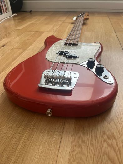 Fender Vintera 60s Mustang Bass