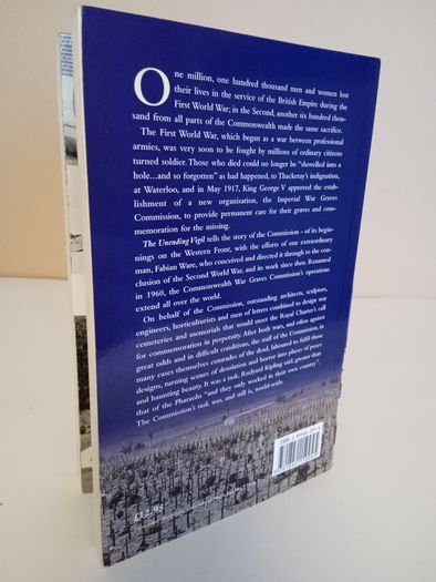 The Unending Vigil: A History of the Commonwealth War Graves Commission by Philip Longworth (RB17)
