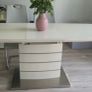 Extendable dining table Image 2