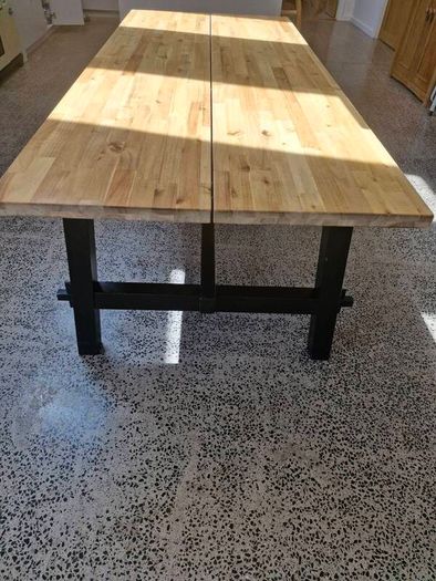 Beautiful large  Acacia wooden Ikea Dining Table