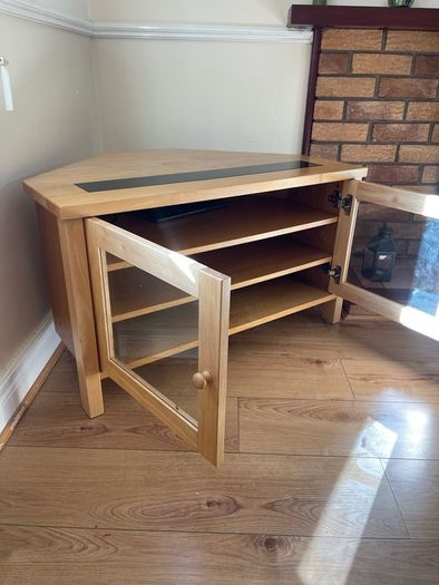Oak corner TV Unit