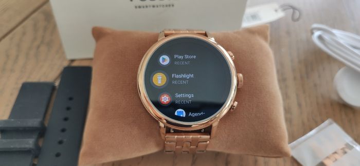 Smartwatch - Fossil Gen 4 Venture GTR dw7f1 Rose Gold