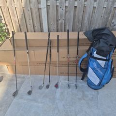 kids golf clubs and bag