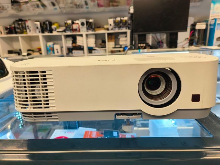 NEC ME301X 3000 Lumens 2X HDMI VGA XGA Office Home 3LCD Projector (Lamp Hours: 835)