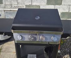 4 burner Gas BBQ