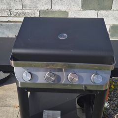 4 burner Gas BBQ