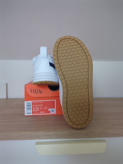 New Nike, uk12