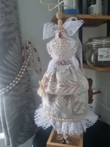 jewellery stand